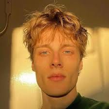 แอม เสาวลักษณ์ avatar